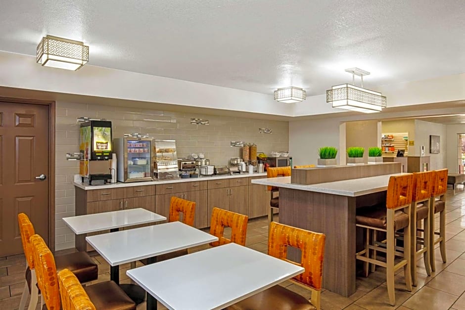 La Quinta by Wyndham Las Vegas RedRock/Summerlin