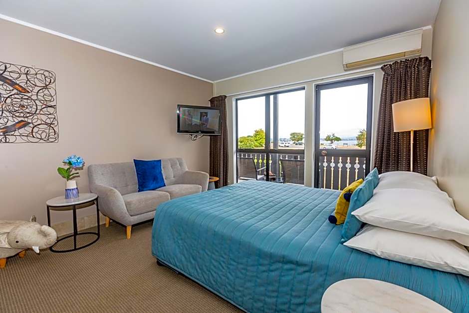 Le Chalet Suisse Motel Taupo