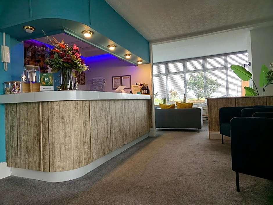 Beach Hotel Torbay B&B