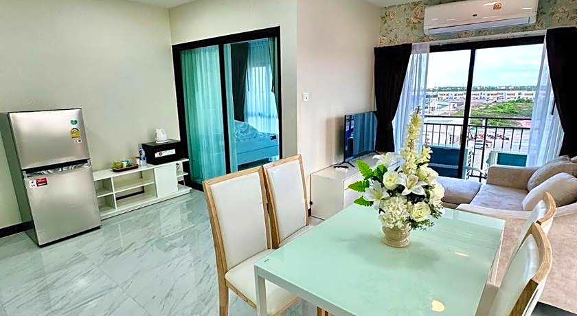 Arunsakhon luxury condo