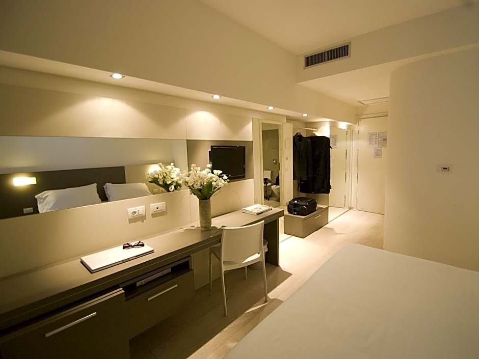Hotel Cube