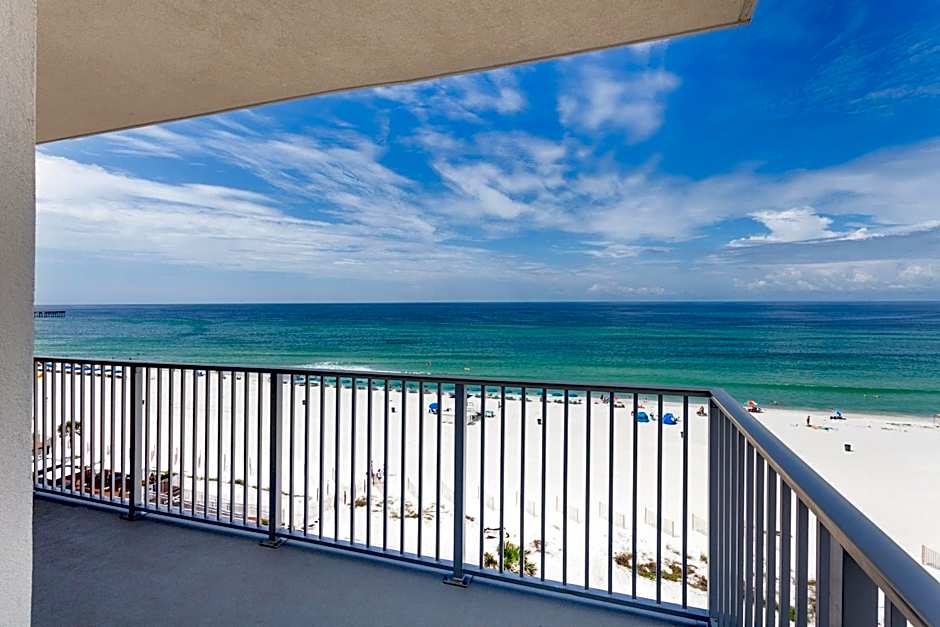 Holiday Inn Express & Suites Panama City Beach - Beachfront By IHG