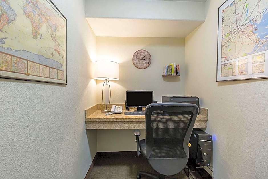 Sleep Inn & Suites Bush Intercontinental - IAH East