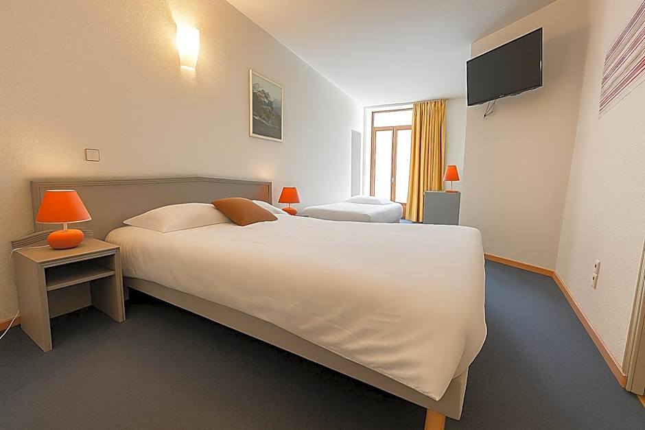 Hôtel de Genève , Faverges-Seythenex 74210, Haute Savoie