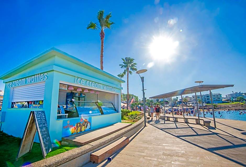 Marlita Beach Hotel Apartments