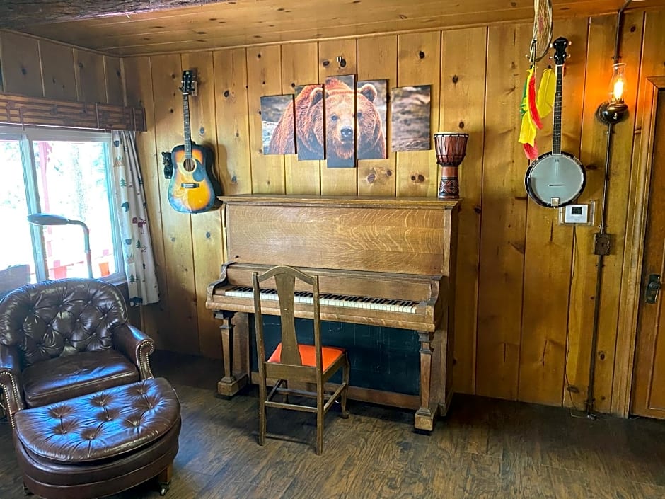ITH Big Bear Lake Hostel & Retreat Center