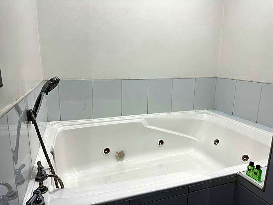 Hotel 104 Art Suites