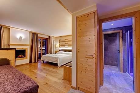 Junior Suite with Balcony