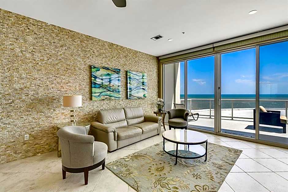 XL Terrace, Lazy River, I-O Pools, Game Room, Spa, Beach, Luxury 2-2 Penthouse!
