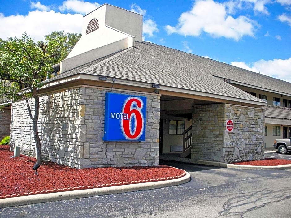 Motel 6-Dayton, OH - Englewood