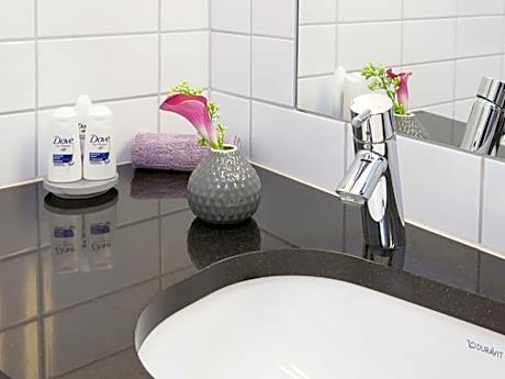 King Room - Accessible/Non Smoking