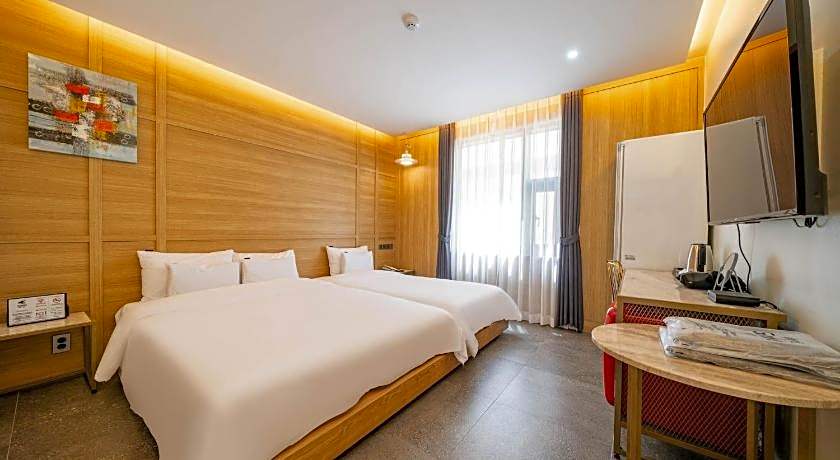 Hound Hotel Suncheon station