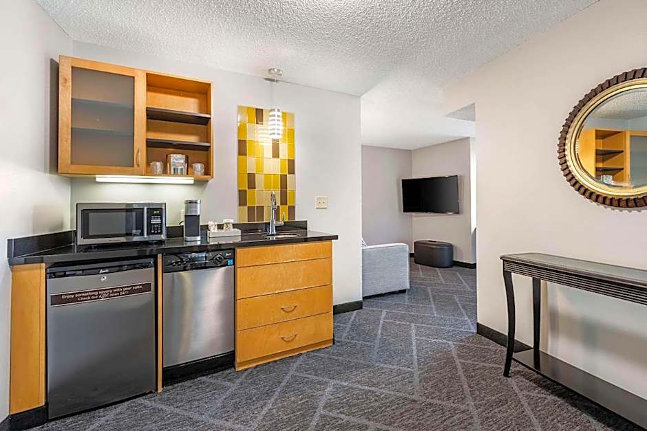 Cambria Hotel Minneapolis Maple Grove