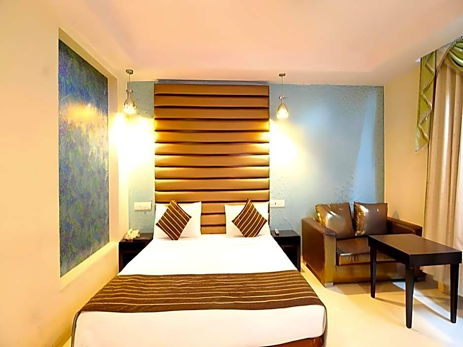 Hotel Signature Grand