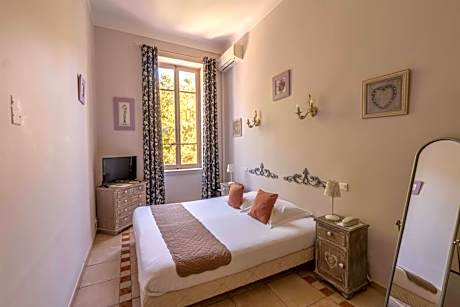 Small Double Room Hill Side