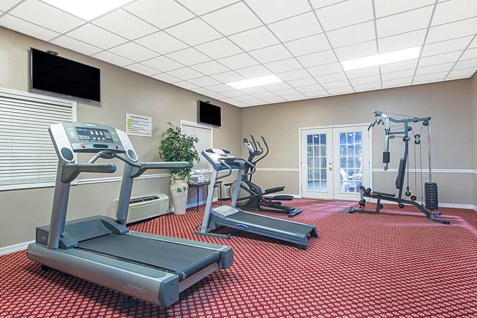 Super 8 by Wyndham Temple S. General Bruce