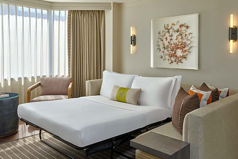 Photo 1 of 5 of Presidential 1 Bedroom 1 King Bed Suite, Skyline View