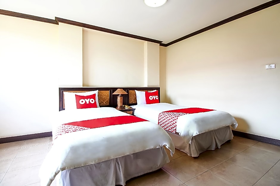 OYO 383 White inn hotel