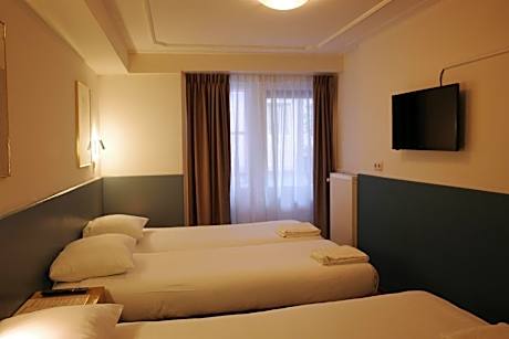 Triple Room with Private Bathroom