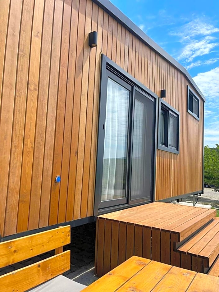 Zu Tiny House Hotel & Restaurant