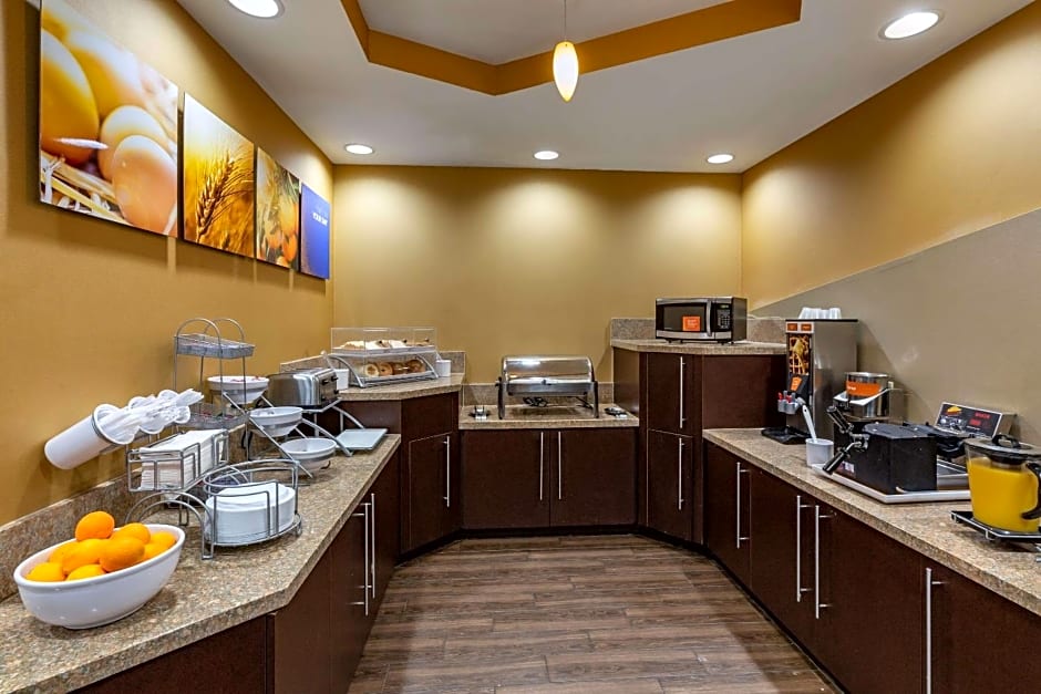 Comfort Suites Perrysburg