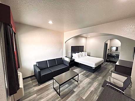 1 King Bed, Studio Suite, Non-Smoking