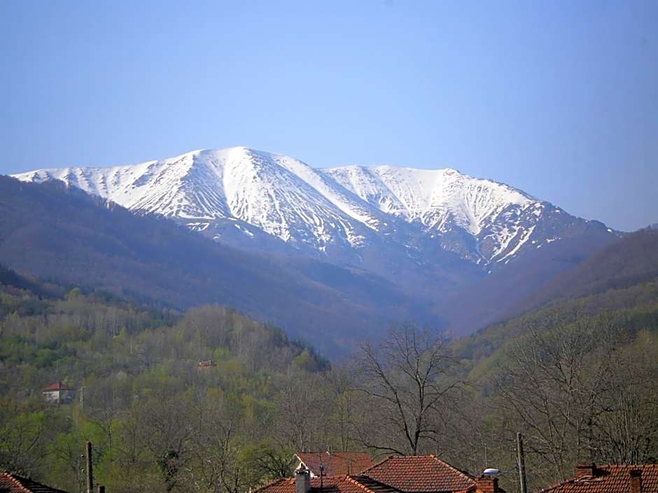 Семеен хотел Балканъ-Априлци