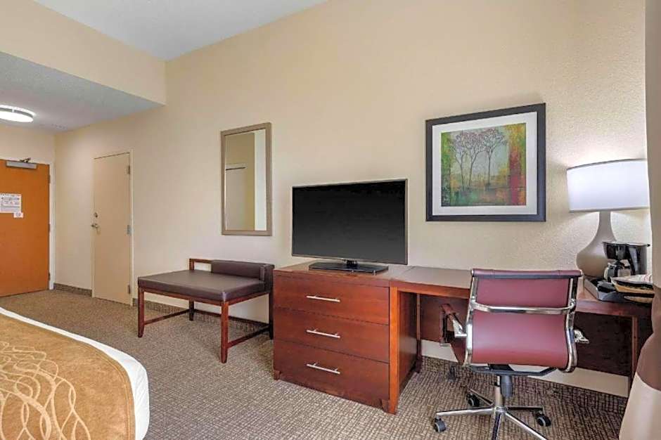 Comfort Inn & Suites