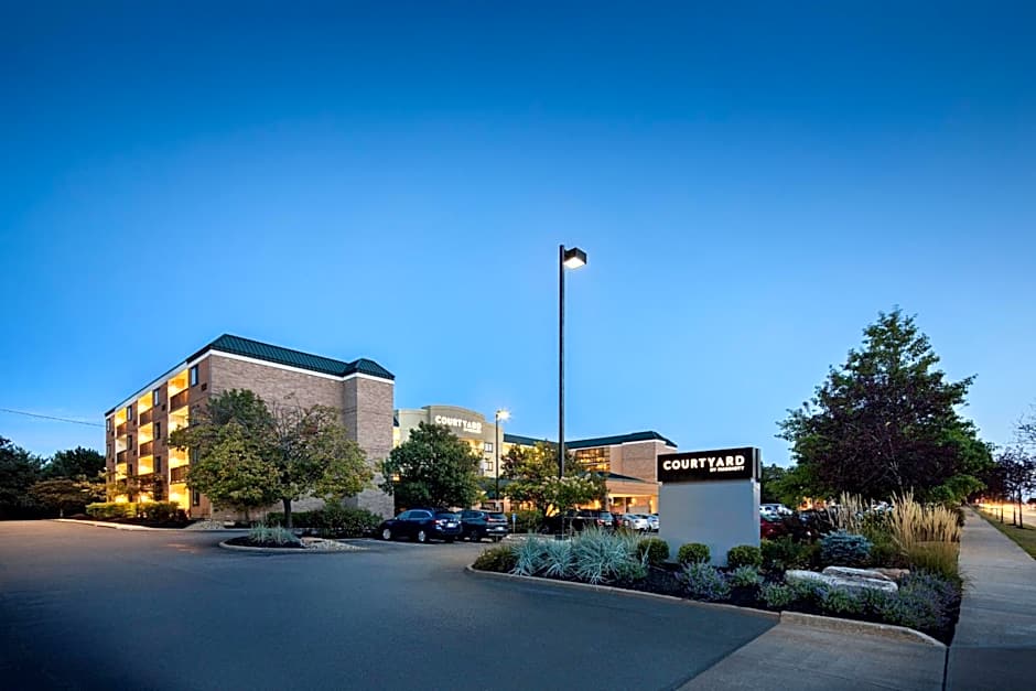 Courtyard by Marriott Cleveland Beachwood