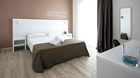 Double Room with Pool View