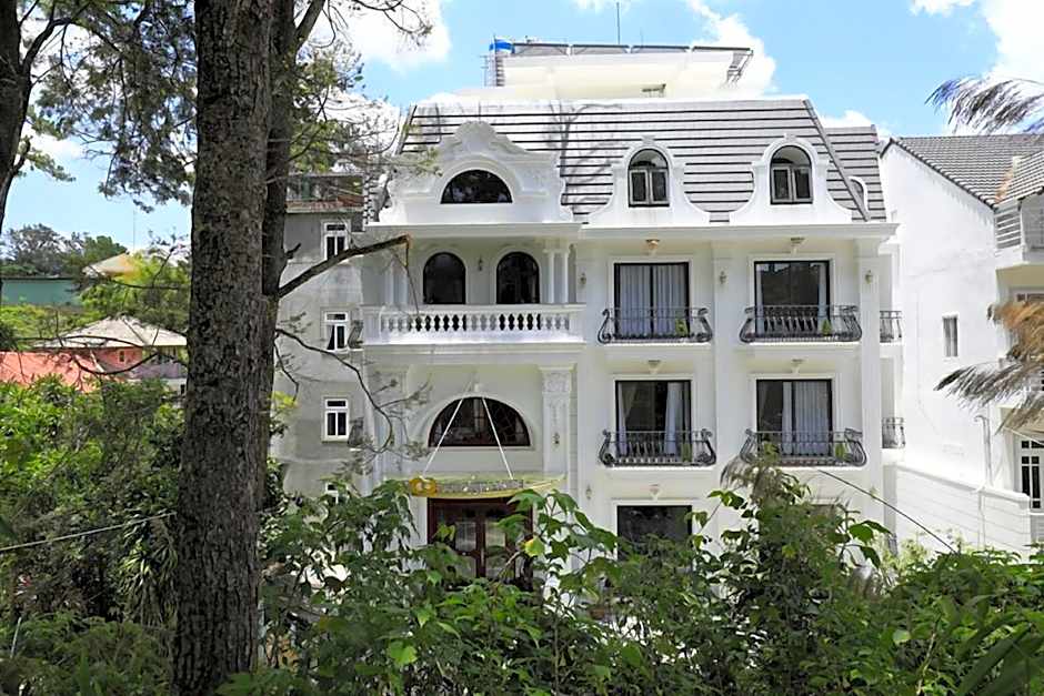 TTR Moonstone Apart Hotel