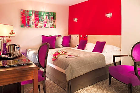 Superior Room with One Queen and One Single Bed