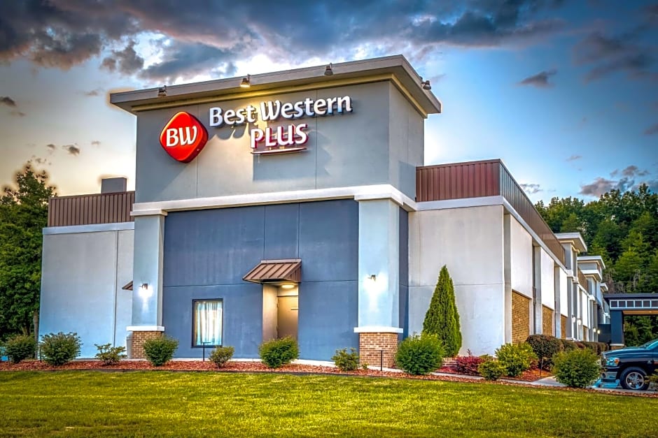 Best Western Plus Yadkin Valley Inn & Suites