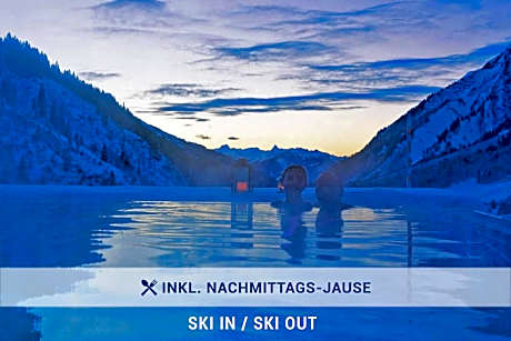 Wohlfühlhotel Hubertushof am Arlberg - Ski-In & Ski-Out - Sky Pool