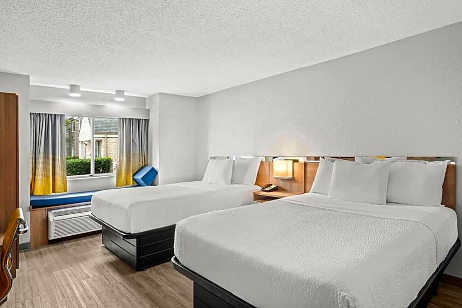 Microtel Inn & Suites by Wyndham Lexington