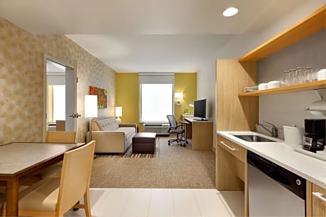 1 King City Hearing Accessible Suite Non-Smoking