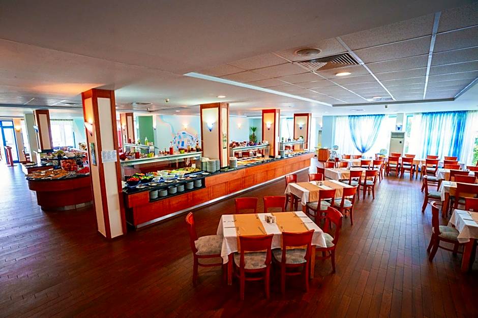 Hotel Perla Beach Club - All Inclusive