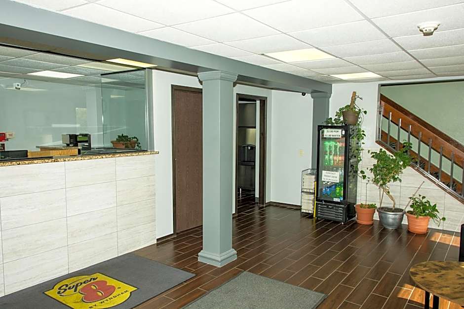 Super 8 by Wyndham Michigan City