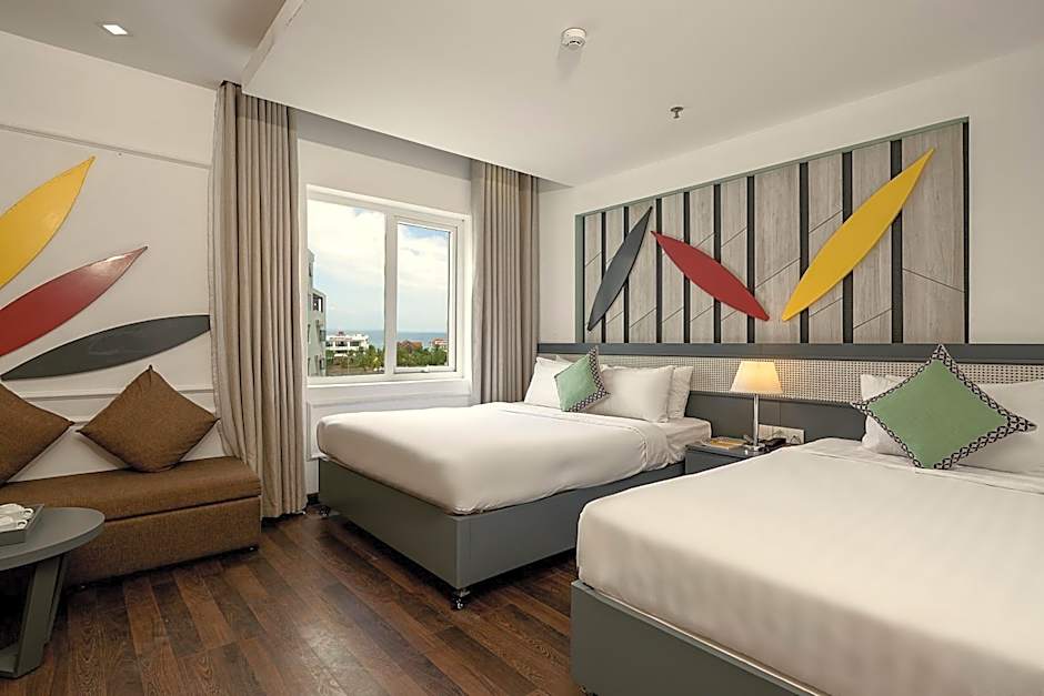 Photo 1 of 7 of Suite, Sea View