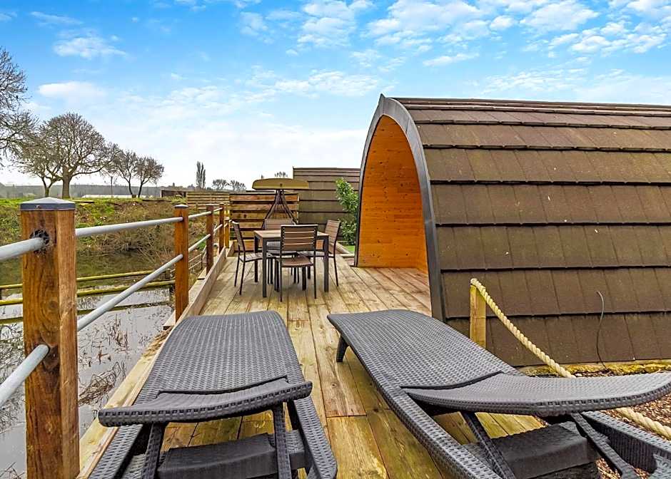 Peacock Lake Glamping