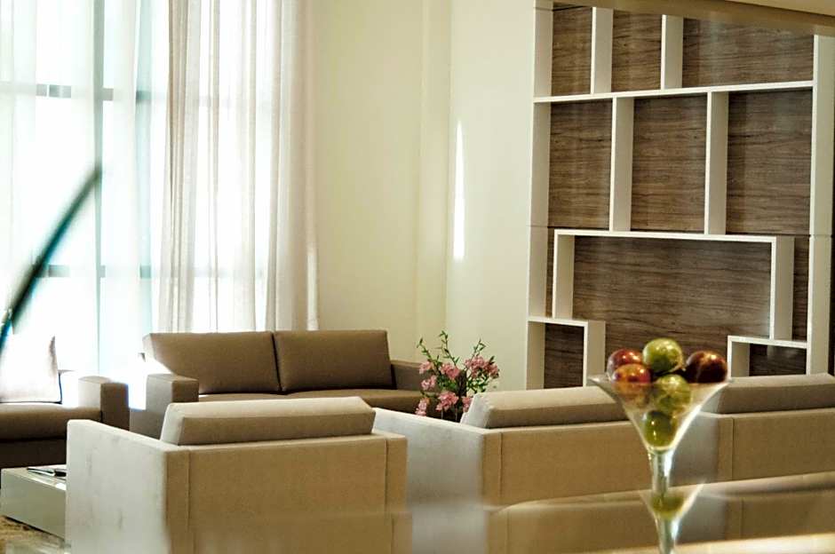 Nobile Suites Gran Lumni