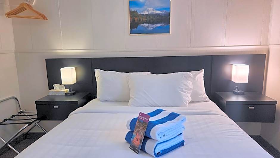 Photo 1 of 8 of Deluxe 1 Queen Bed Suite