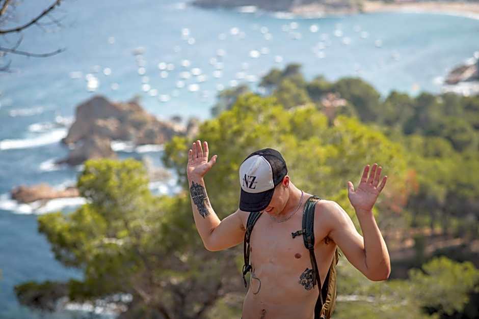 Mana Mana Youth Hostel