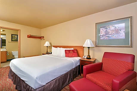 1 Queen Bed Kitchenette NS