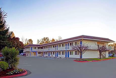 Motel 6-Troutdale, OR - Portland East