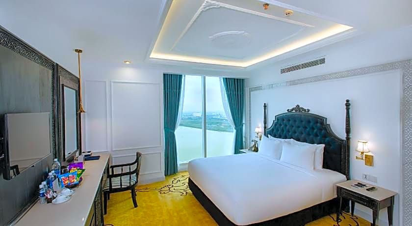 Fivitel Da Nang Hotel