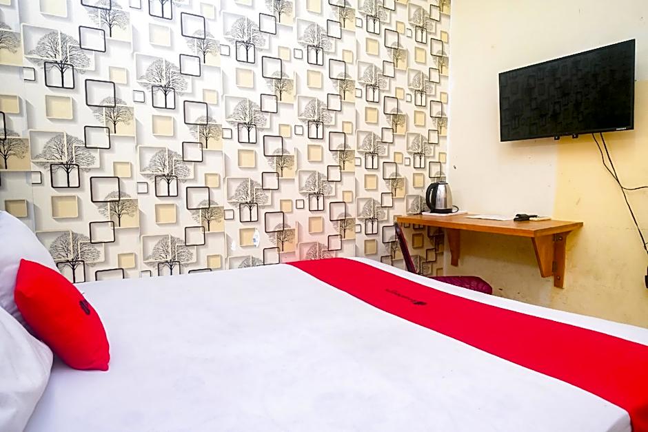 RedDoorz @ Jalan Japaris Medan