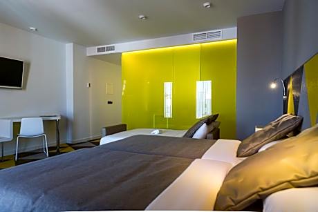 Standard Twin Room with Sofa