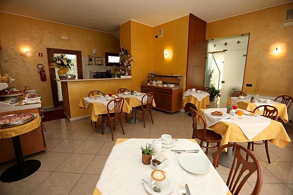 Hotel Cris