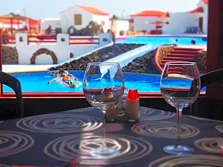 Bungalows Castillo Beach